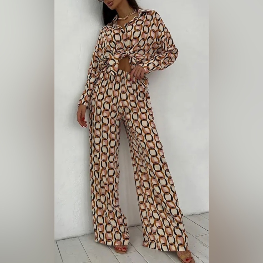 Elegant Loose Fit Long Sleeve Two-Piece Blouse & Trouser Pants Cord Set - Picture 6 of 16